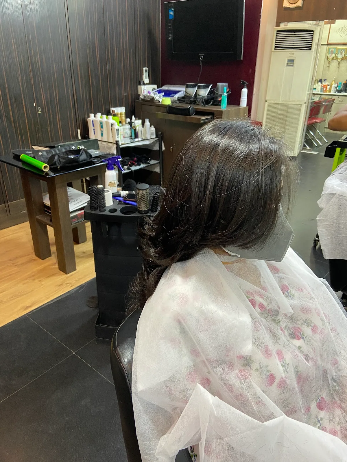Head Turners Salon - G.S. Road