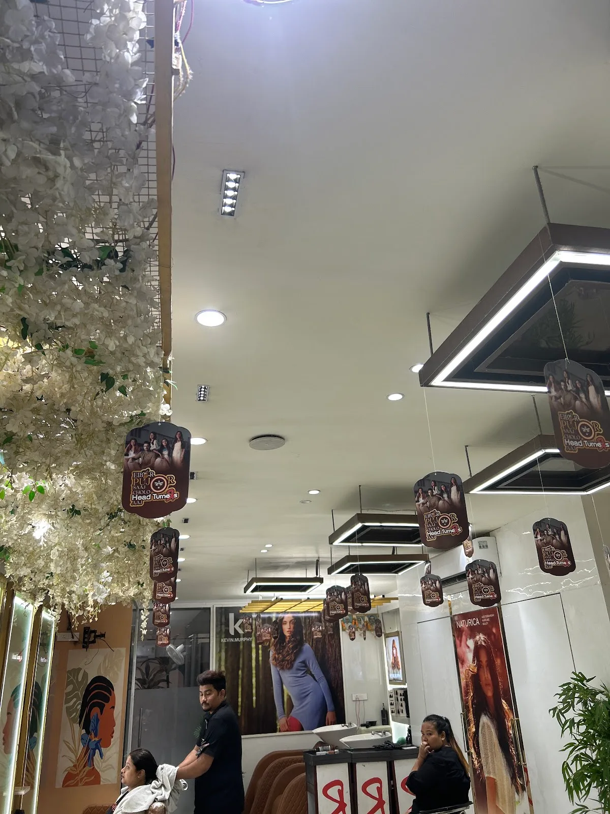 Head Turners Salon - G.S. Road