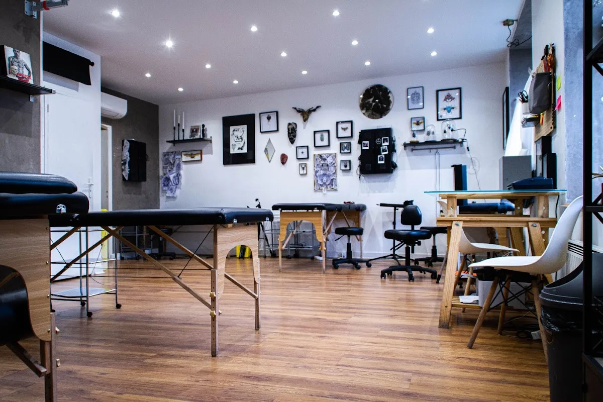 Maison Python - Tatouage Paris
