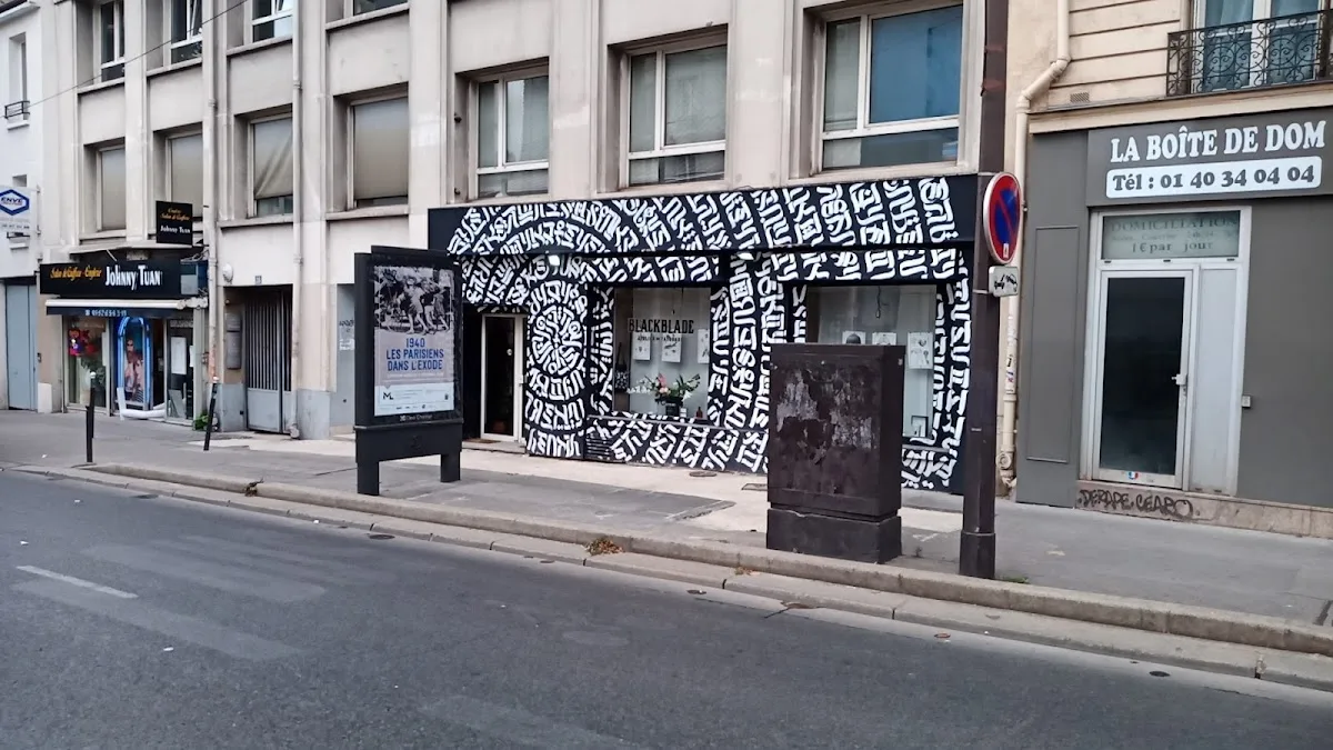 Maison Python - Tatouage Paris