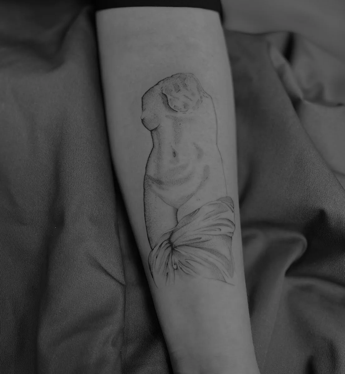 Maison Python - Tatouage Paris