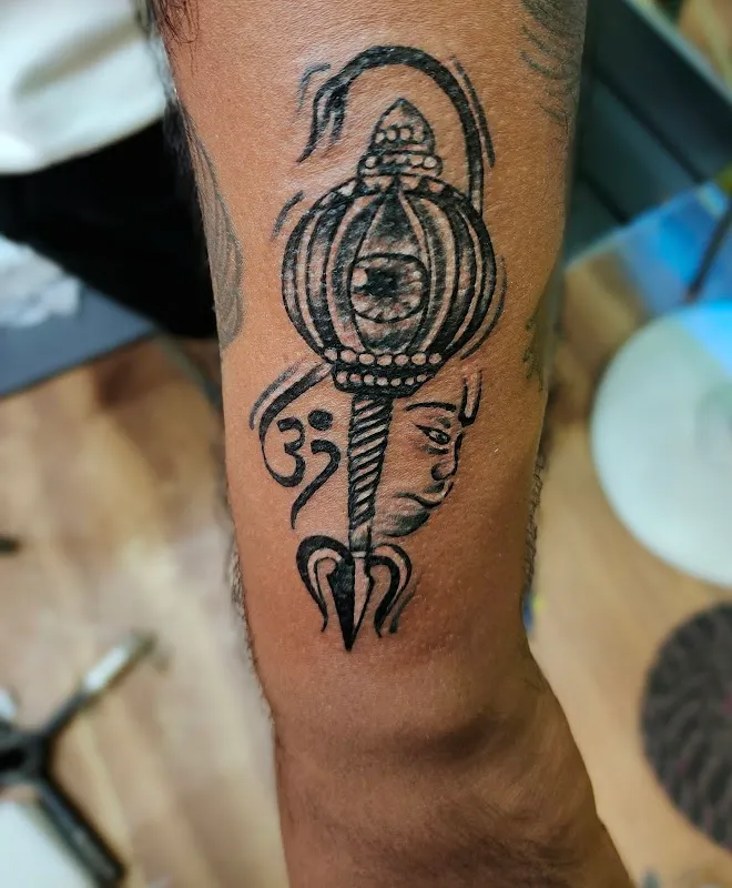 Blood art tattoo studio