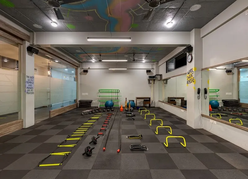 Stayfit (Gym & Fitness Club)