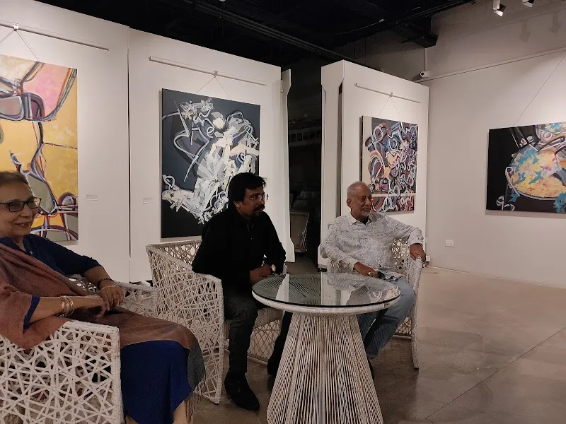 Gallery Time & Space