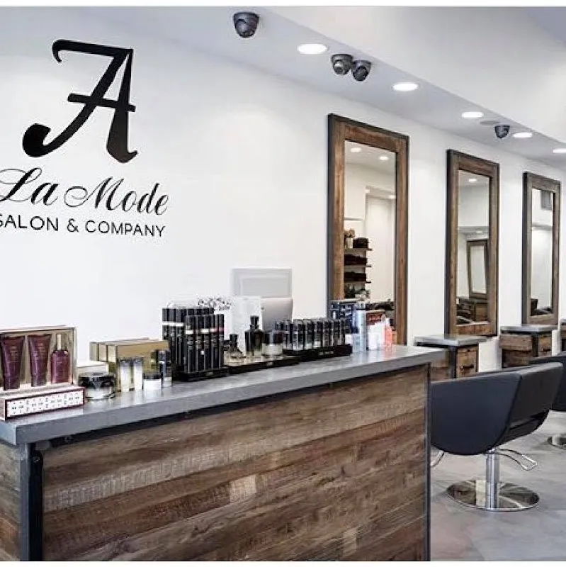A’La Mode Salon & Company
