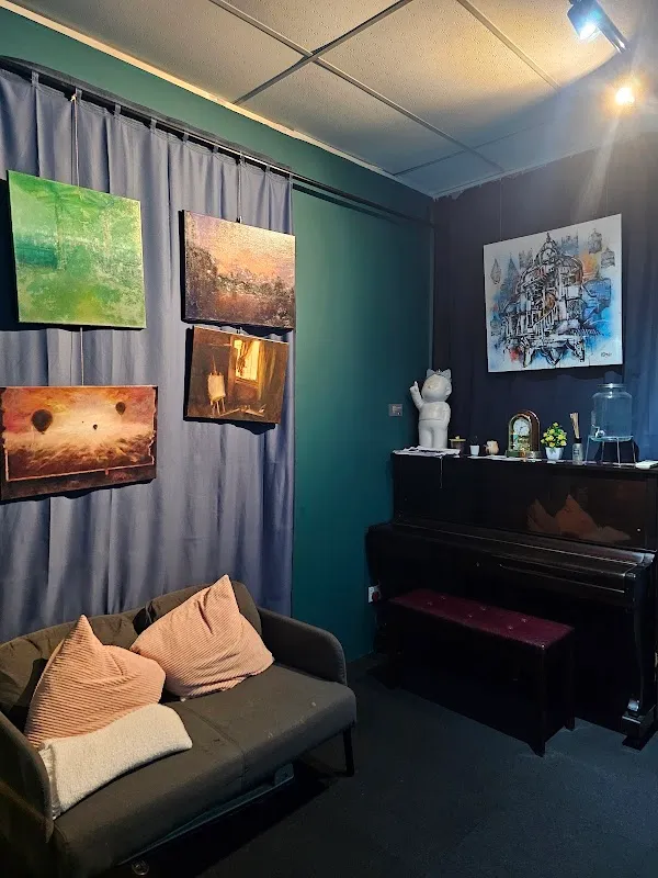 Avant-Garde Art Space
