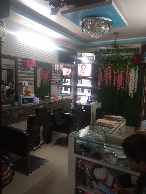 Wimpy Beauty Parlour