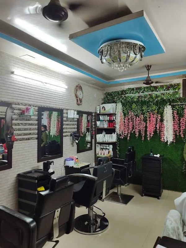 Wimpy Beauty Parlour