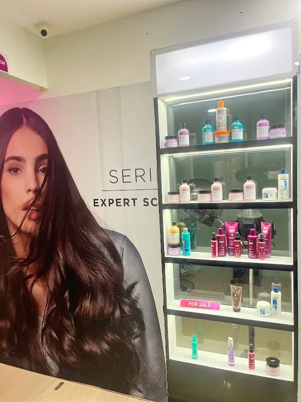 Glam Trends Unisex Hair & Beauty Salon