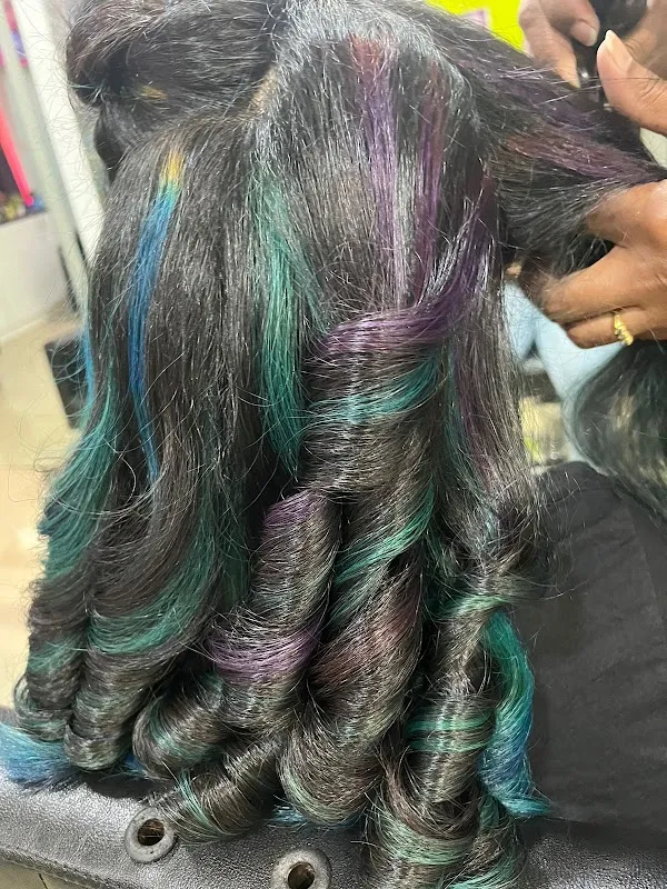 Glam Trends Unisex Hair & Beauty Salon