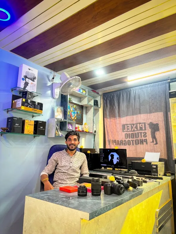 PIXEL STUDIO PHOTOGRAPHY