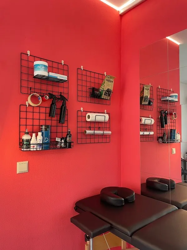 Tattoo Studio Scuro
