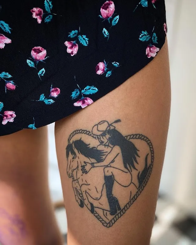 Tattoo Studio Scuro