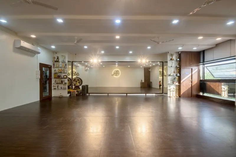 OM DANCE ACADEMY(Kothrud)