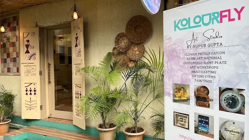 Kolourfly (Art Studio) | Varmala preservation | flower preservation| Resin art | Resin art workshop| Candle Making