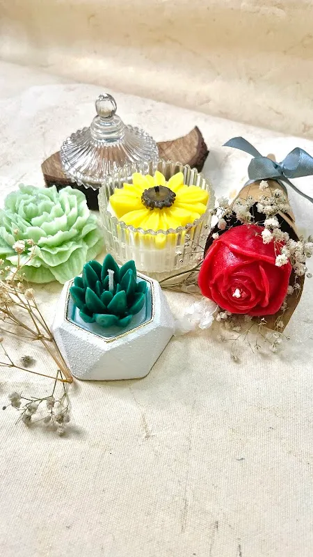 Kolourfly (Art Studio) | Varmala preservation | flower preservation| Resin art | Resin art workshop| Candle Making