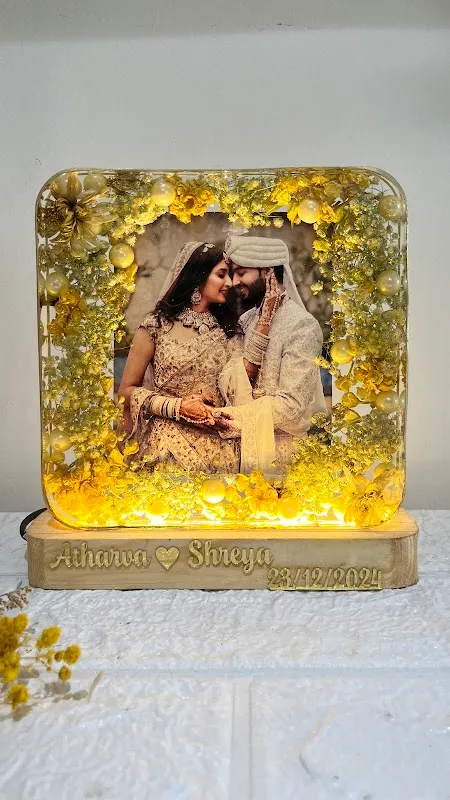 Kolourfly (Art Studio) | Varmala preservation | flower preservation| Resin art | Resin art workshop| Candle Making