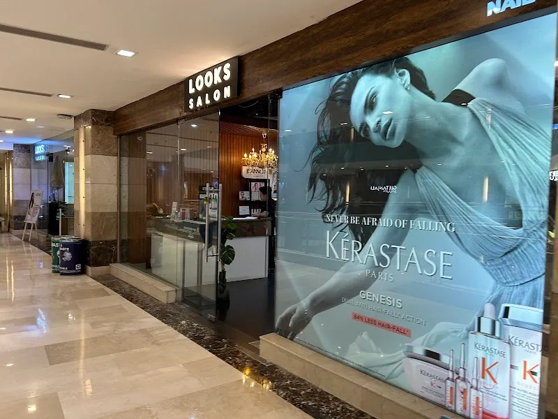 Looks Salon, Ambience Mall, Gurugram