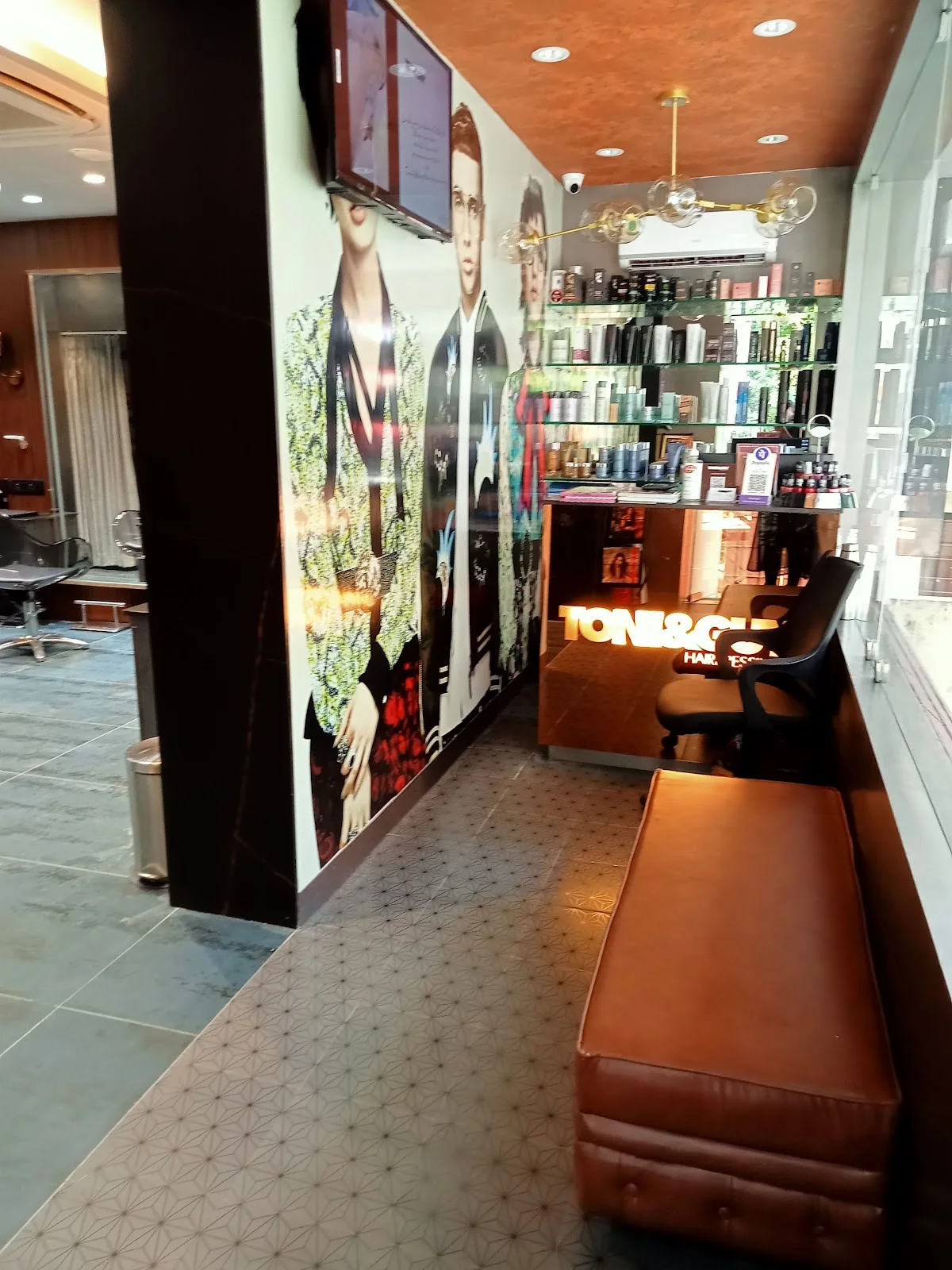Toni&Guy Hairdressing, Vepery