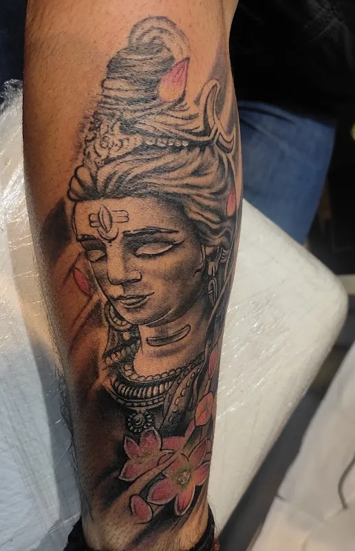 Sky Tattoo paratwada