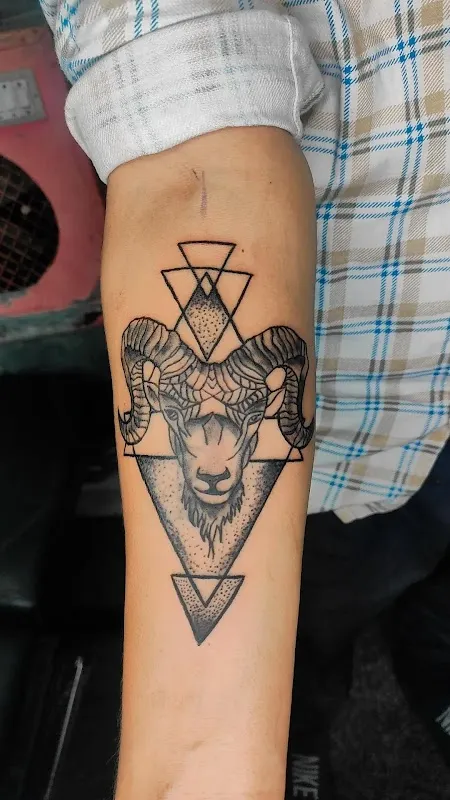 Sky Tattoo paratwada