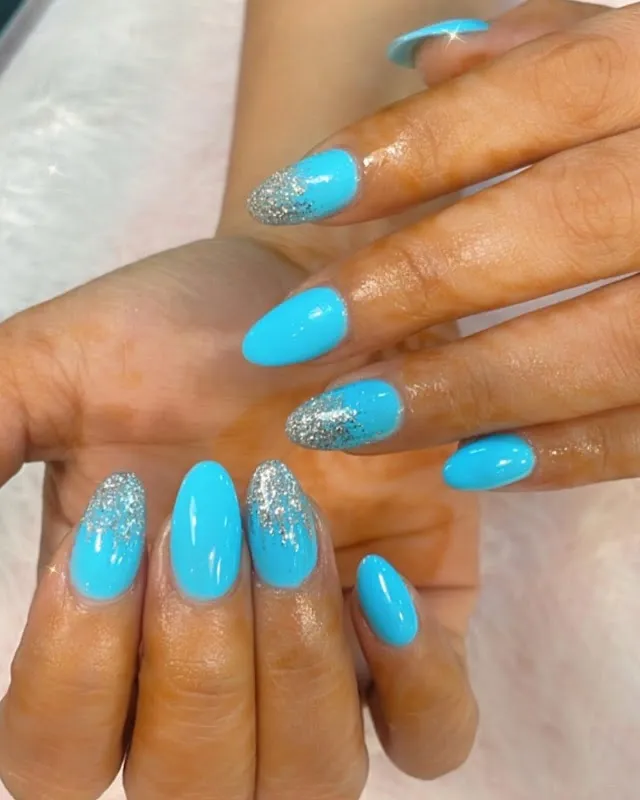 K Prive' Salon & Nail Bar, Gamdevi