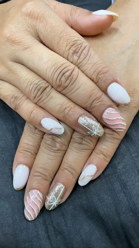 K Prive' Salon & Nail Bar, Gamdevi
