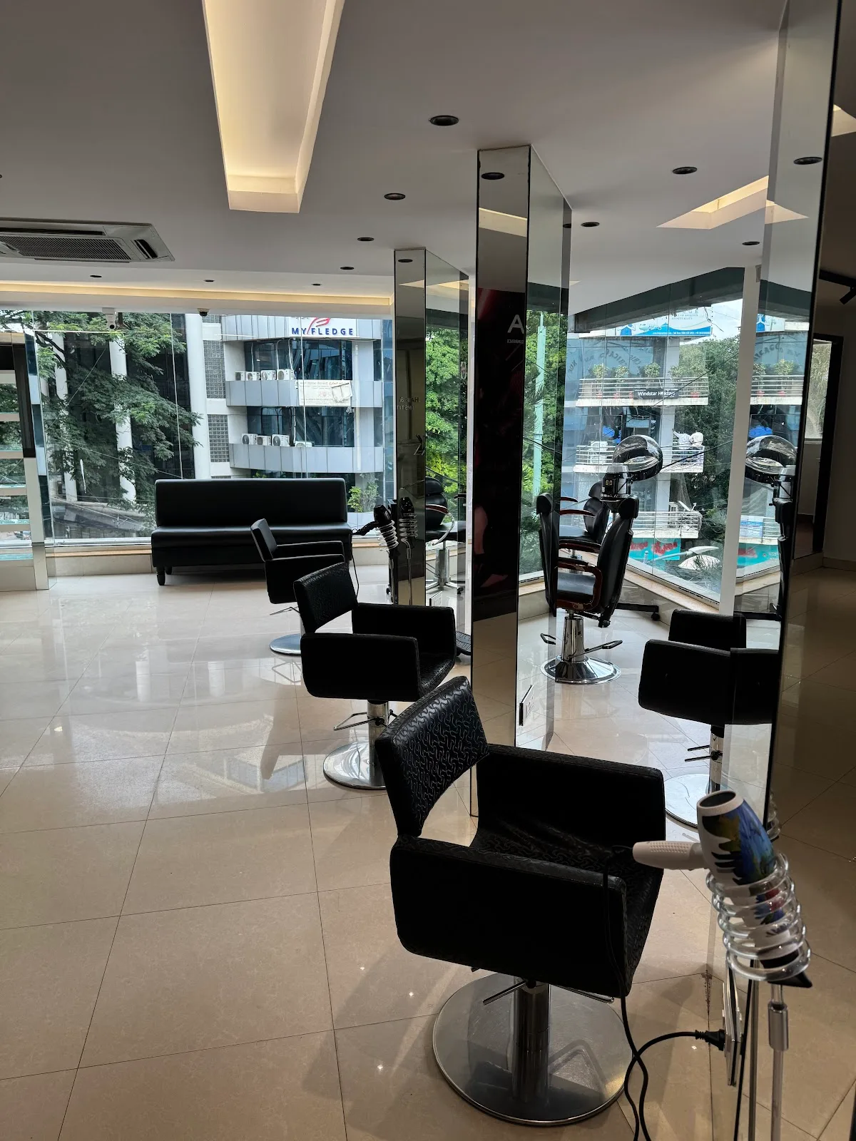 Nuvaa Unisex Salon & Makeup Studio