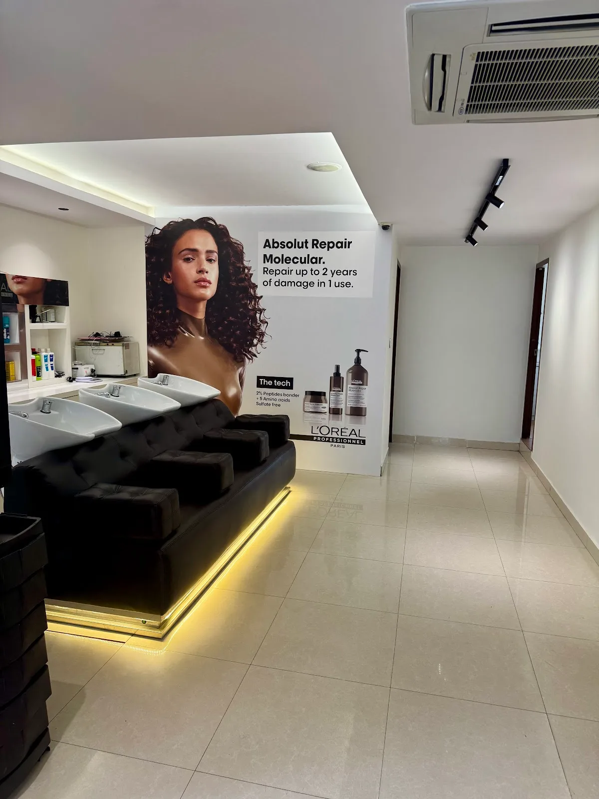 Nuvaa Unisex Salon & Makeup Studio