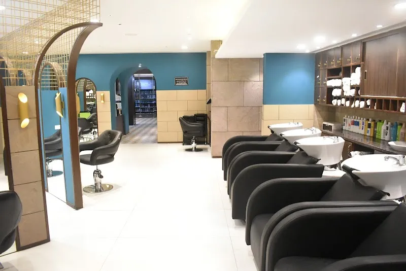 Hair Masters Luxury Salon