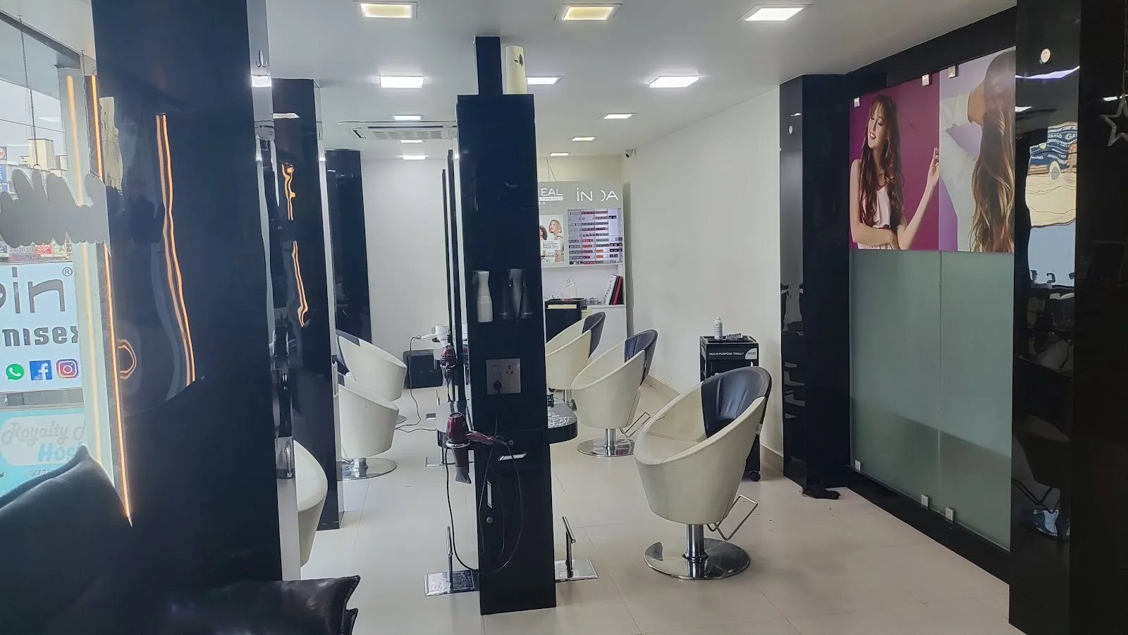 Zenzi Unisex Salon Mogappair