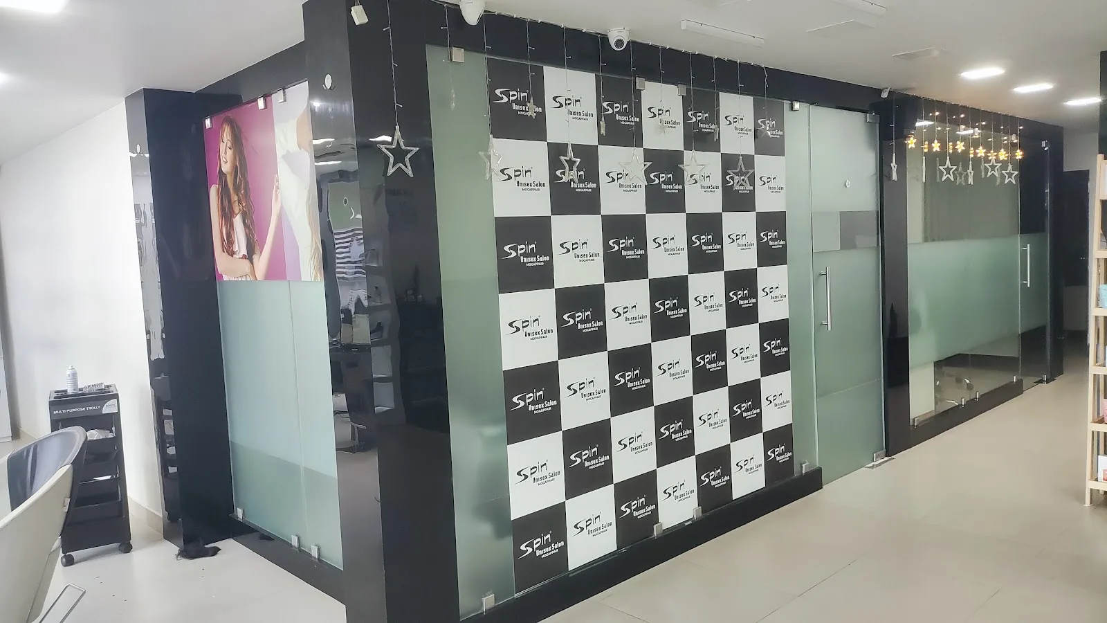 Zenzi Unisex Salon Mogappair