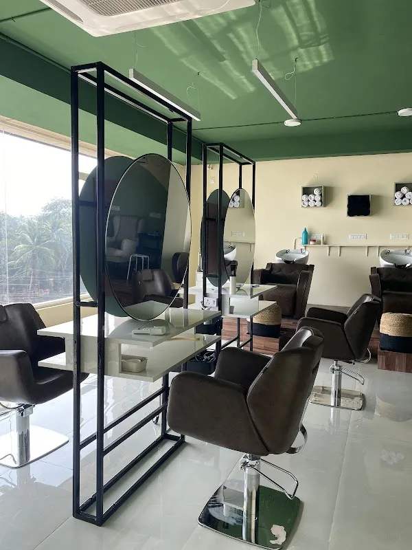 NAVISH LUXURY SALON