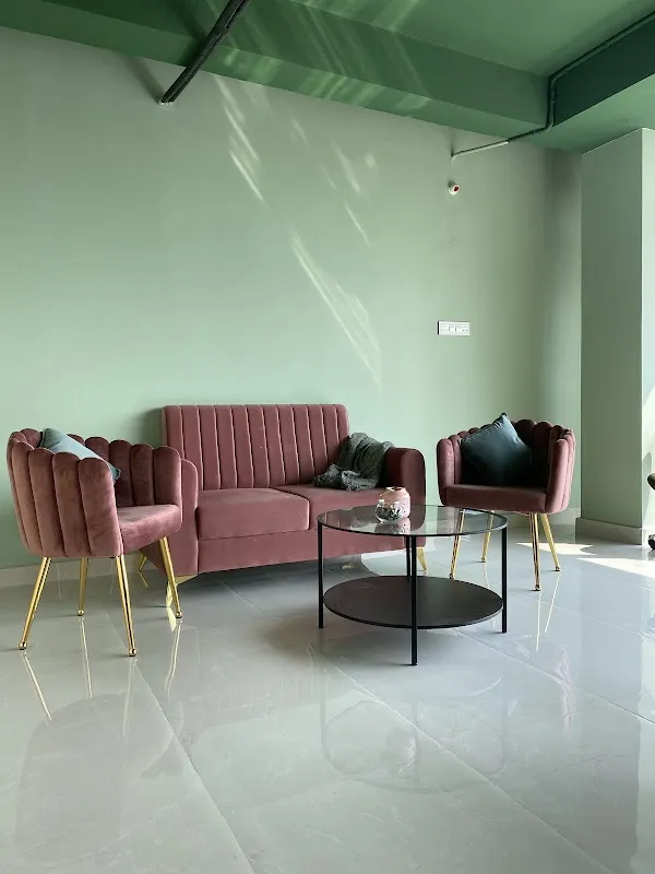NAVISH LUXURY SALON