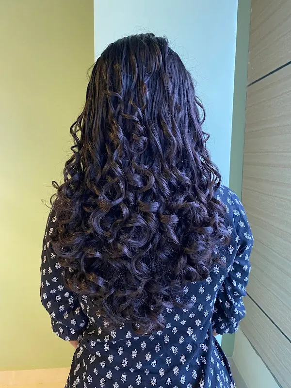 NAVISH LUXURY SALON