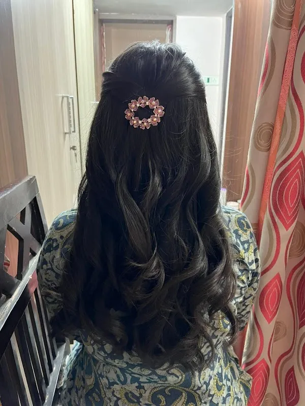 NAVISH LUXURY SALON