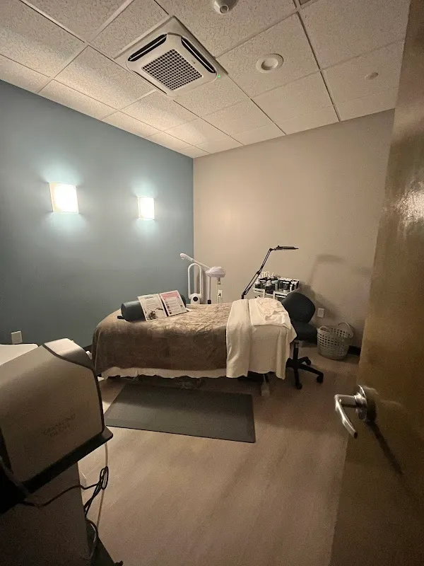 Hand & Stone Massage and Facial Spa