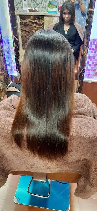Deep's salon and makeup studio