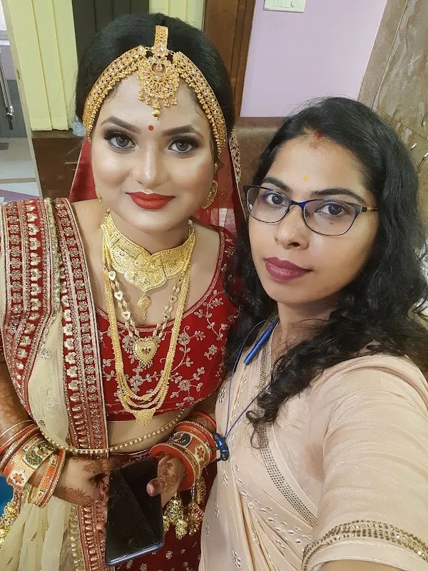 Deep's salon and makeup studio
