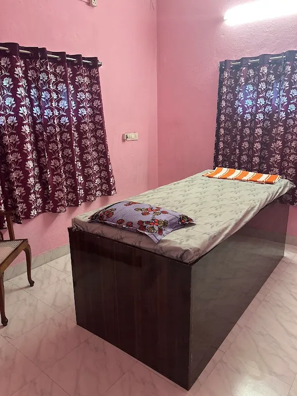 HeartBeat Beauty Unisex Saloon