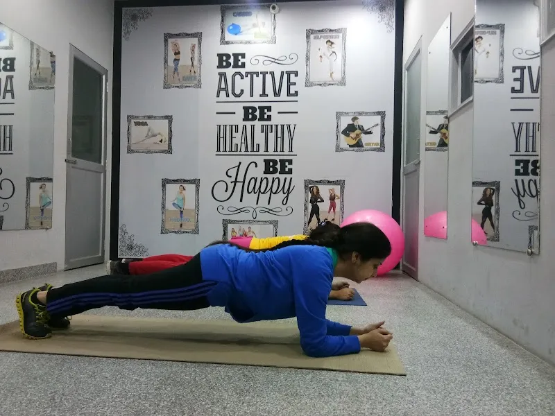 Mohnish Personal Trainer Strength/Yoga certified