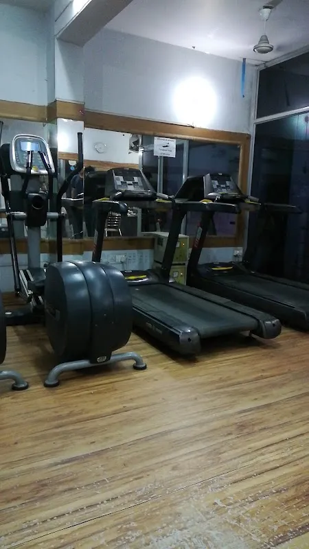 Mohnish Personal Trainer Strength/Yoga certified