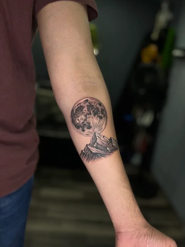 Rays Tattoo Studio