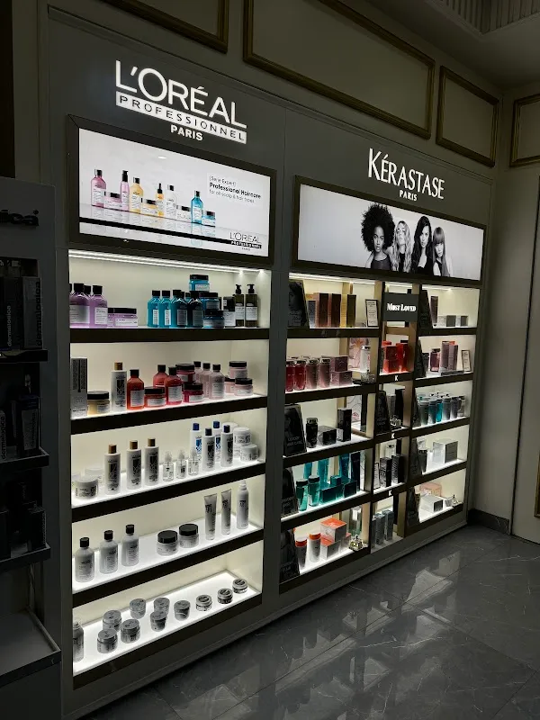 Looks Salon, Civil Lines, Ludhiana