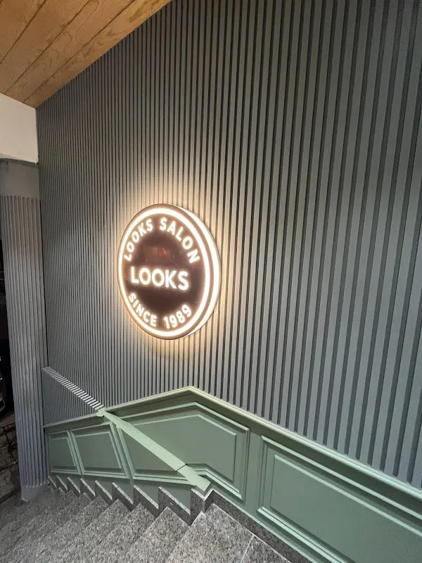 Looks Salon, Civil Lines, Ludhiana