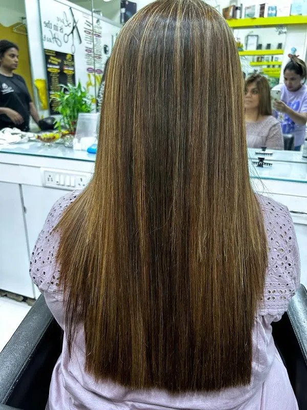 Rozy Hair and Beauty salon