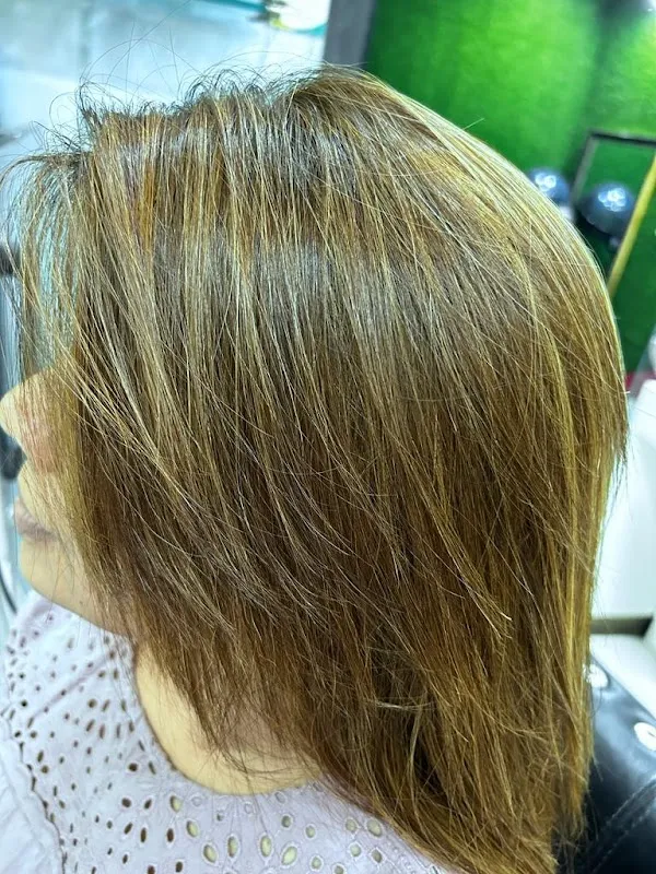 Rozy Hair and Beauty salon
