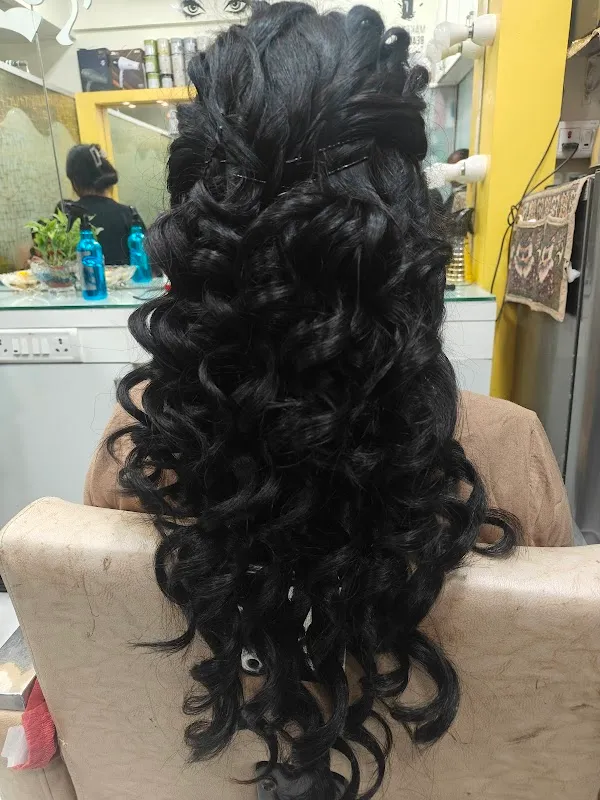 Rozy Hair and Beauty salon