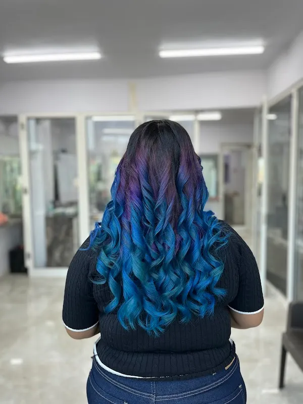 KRUSHH PROFESSIONAL SALON