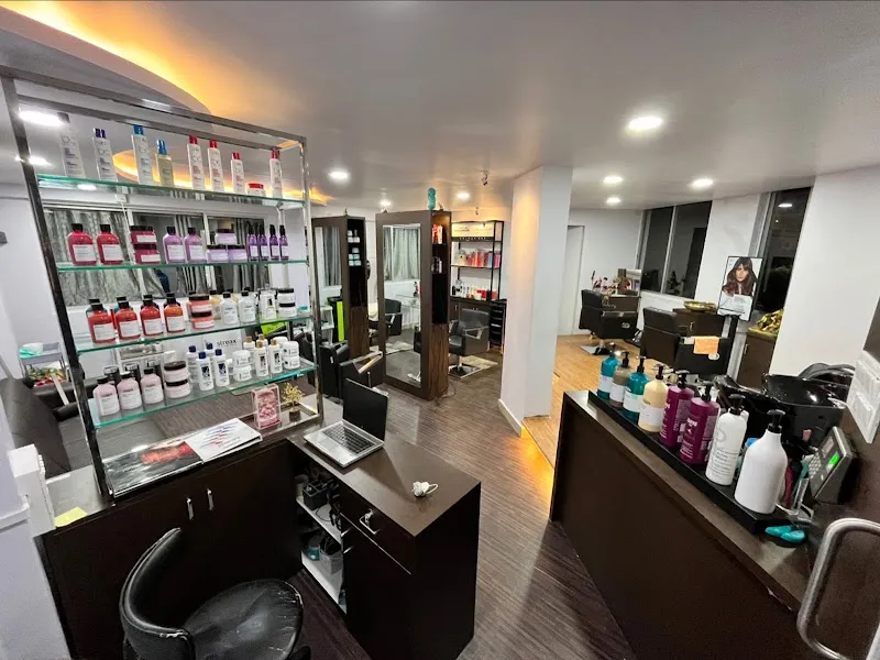 KRUSHH PROFESSIONAL SALON